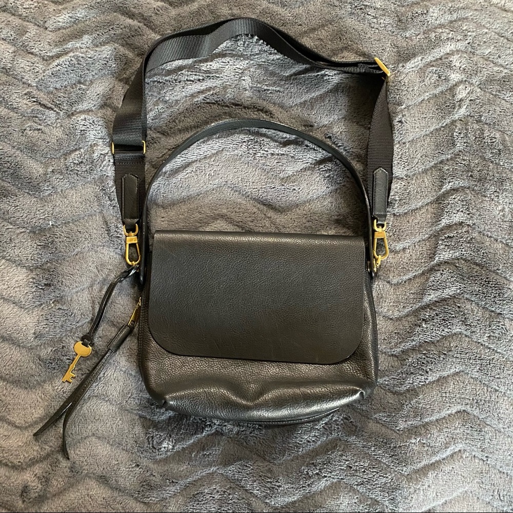 Fossil purse